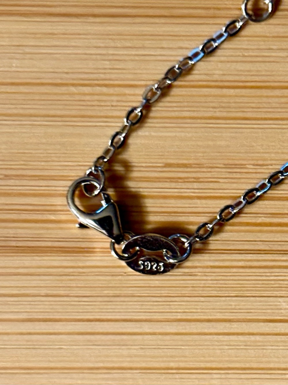 A GORGEOUS certified 4ct pear-cut Moissanite pendant necklace in sterling & 18k - Picture 9 of 14